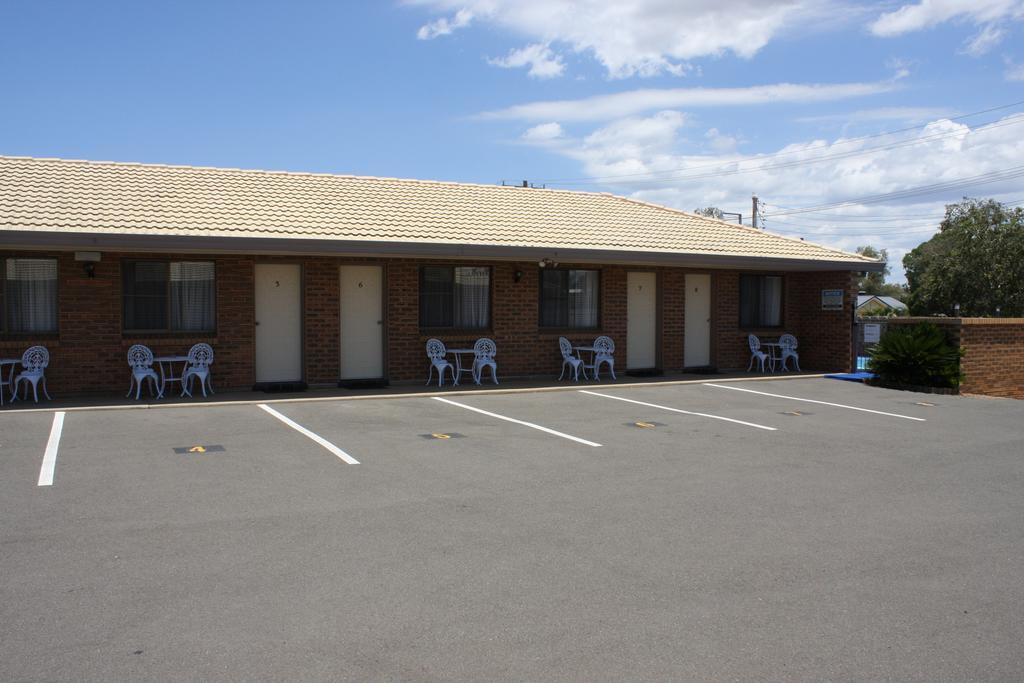 Mid Town Inn Narrabri Δωμάτιο φωτογραφία
