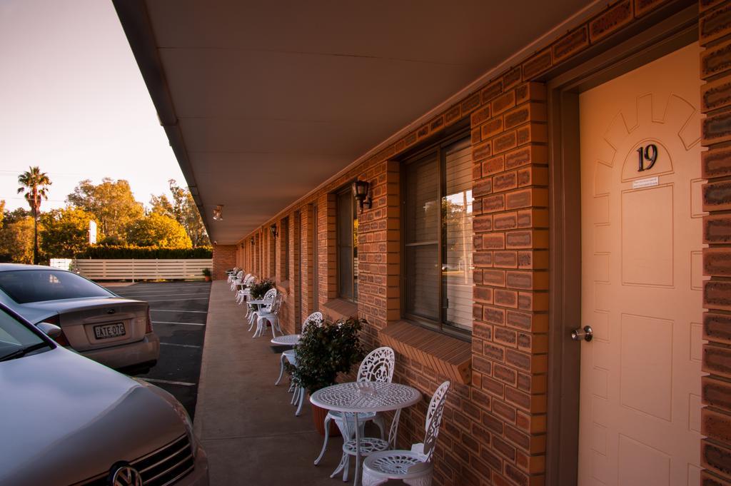 Mid Town Inn Narrabri Δωμάτιο φωτογραφία